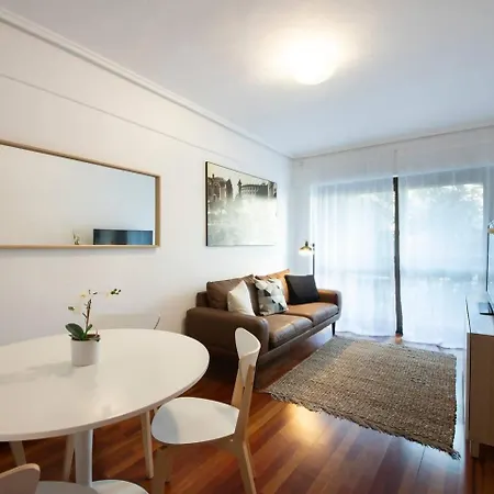 Agradable Con Parking En Gros Appartement *